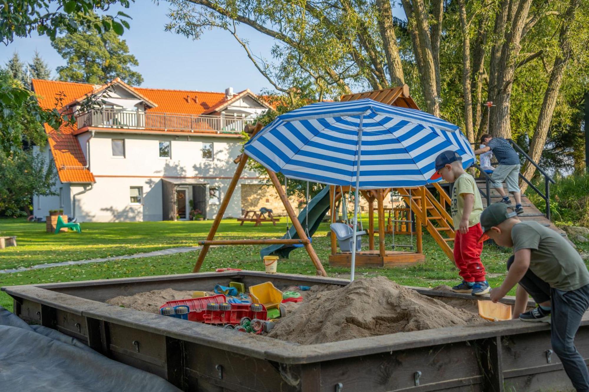 Bed and Breakfast Dom W Domu - Izera Glamping Gajowka  Экстерьер фото