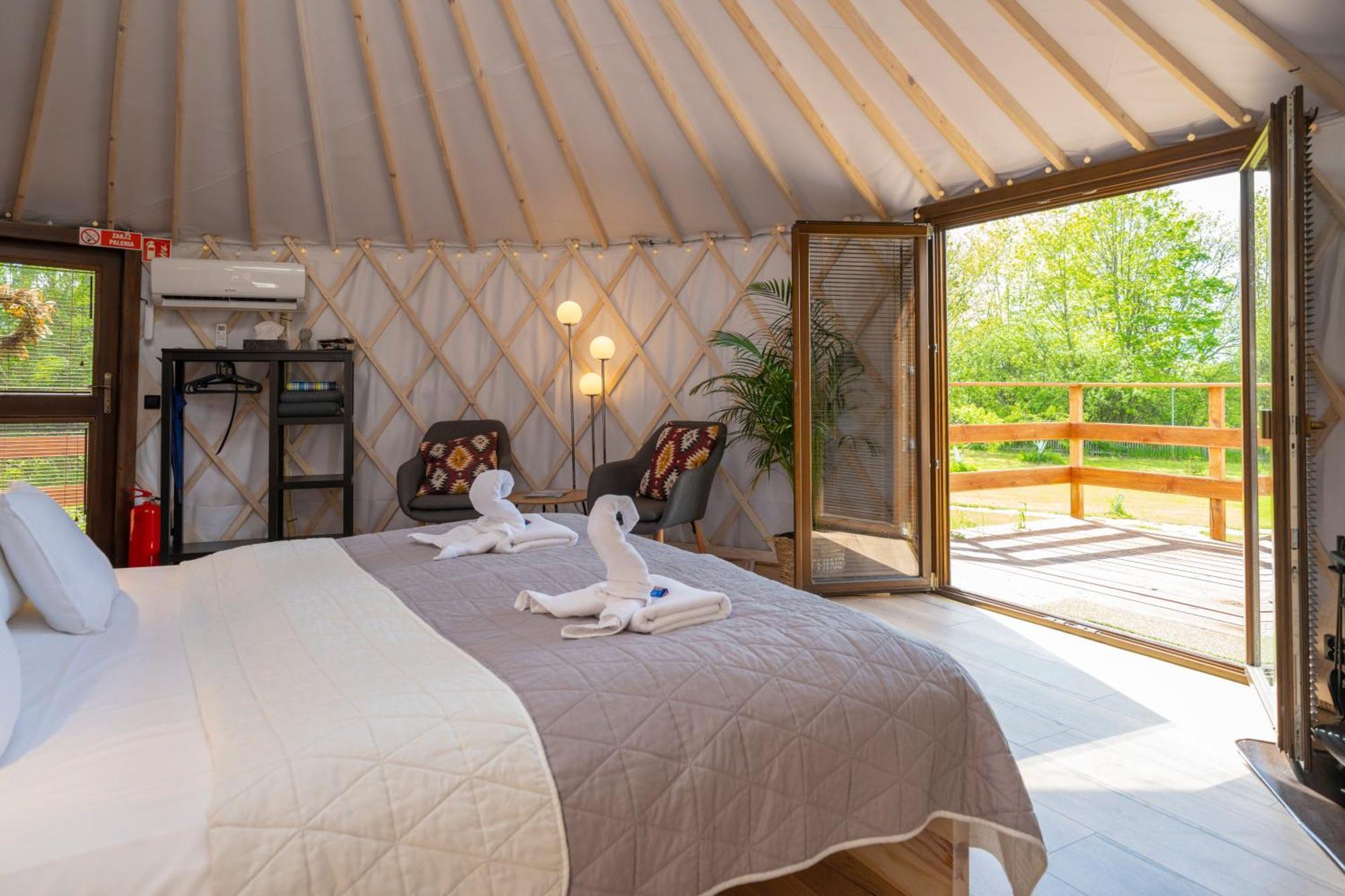Bed and Breakfast Dom W Domu - Izera Glamping Gajowka  Номер фото